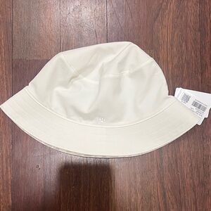 NWT lululemon athletica Cream/Camo Reversible Bucket Hat